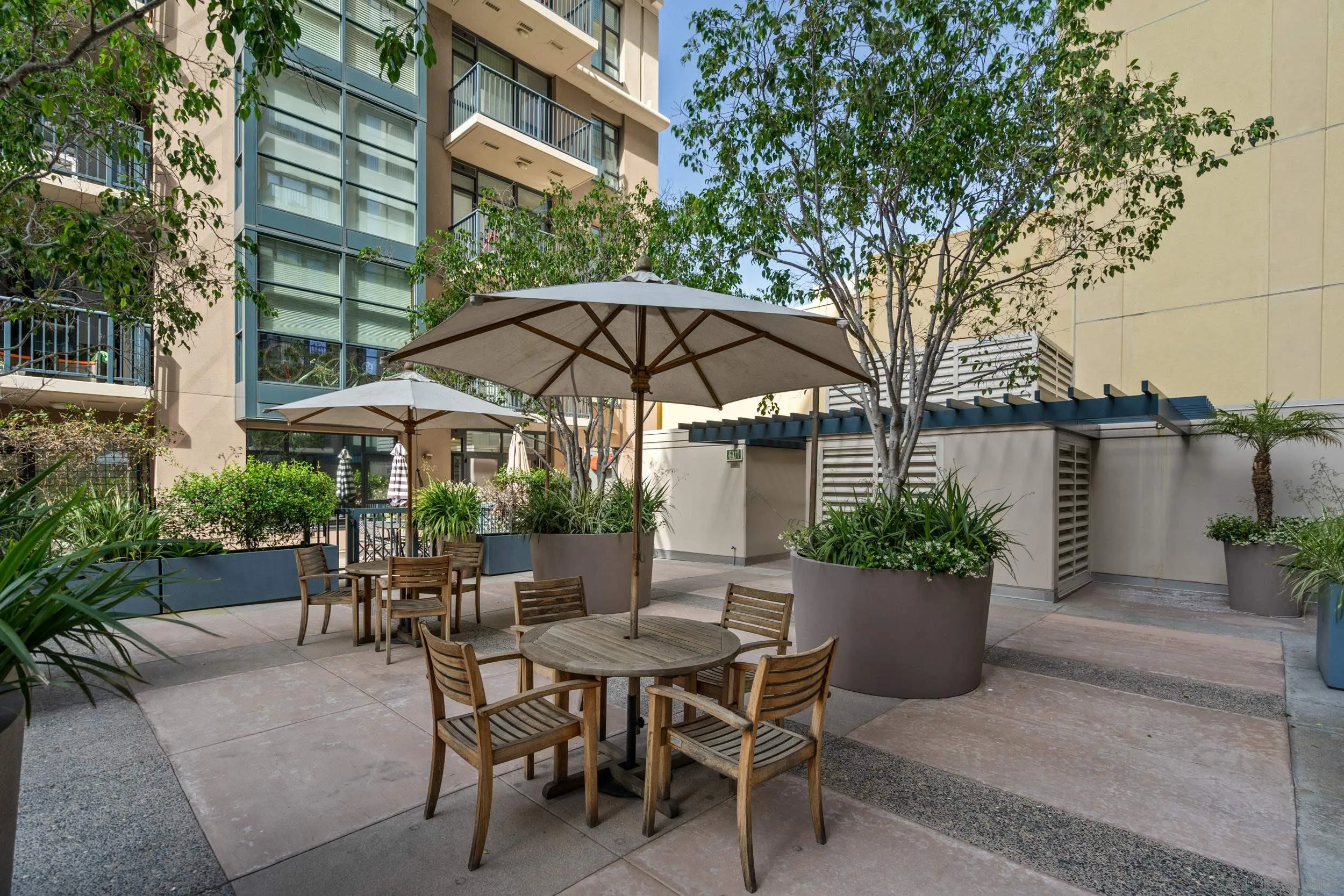 https://cdn.realtyfeed.com/cdn/127/260005949/80e02a320c13b884f742a5db1188c89d.webp