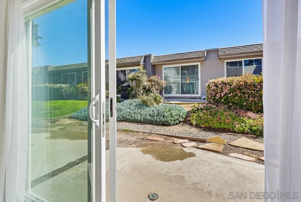 https://cdn.realtyfeed.com/cdn/127/260005950/4a1edc103d843b58b62f81669ab001dd.webp