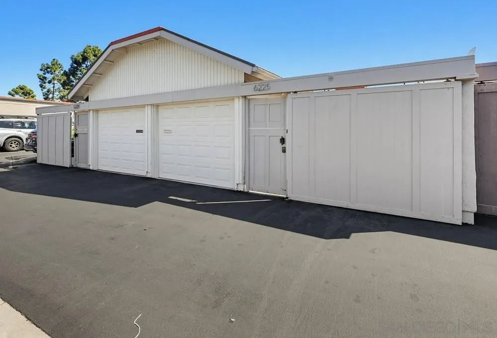 https://cdn.realtyfeed.com/cdn/127/260005950/b5082122cf81af124e6768880bc98b59.webp