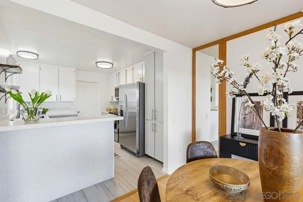 https://cdn.realtyfeed.com/cdn/127/260005950/be8e6818131622ed3c169ee8a9f0c253.webp