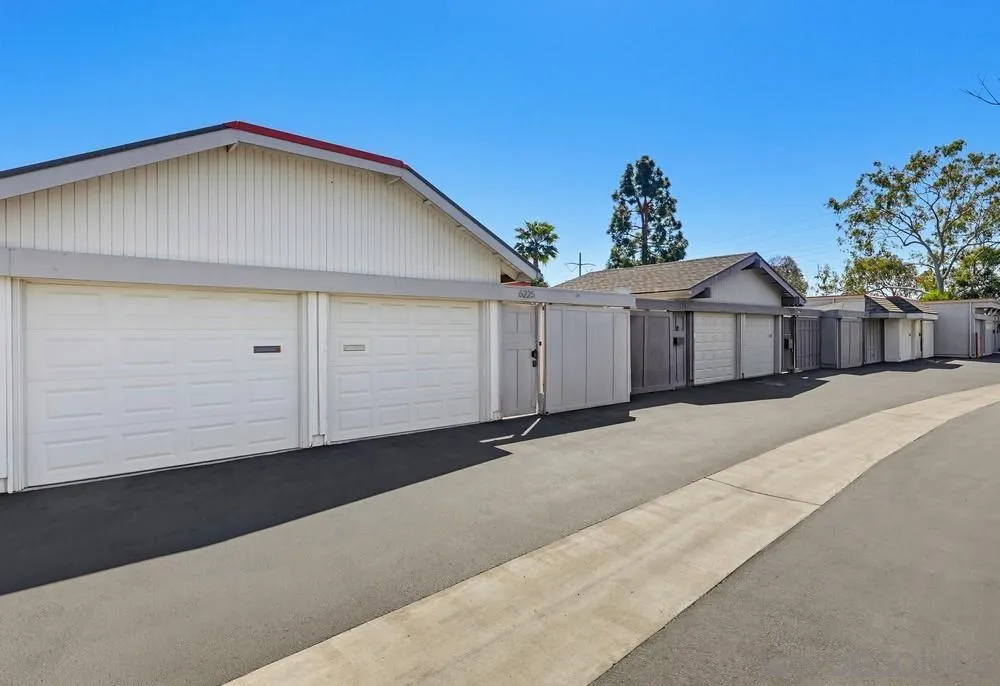 https://cdn.realtyfeed.com/cdn/127/260005950/c325ffda68adfbb7071fc9955c96116b.webp