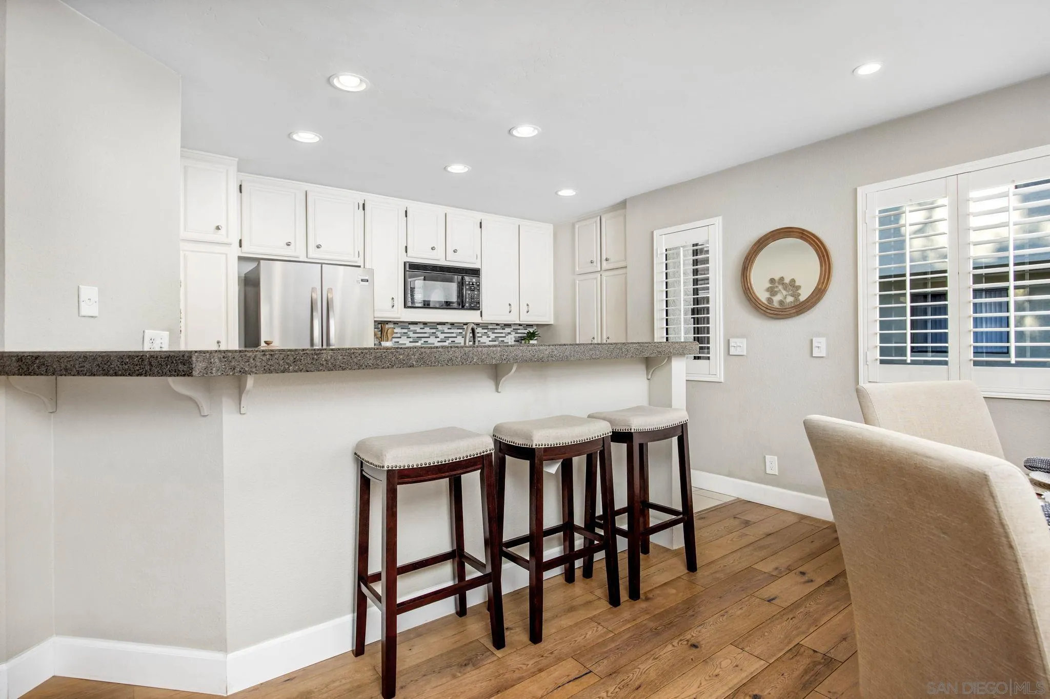 https://cdn.realtyfeed.com/cdn/127/260005956/71aea6200f8d3c28d05176a7568f61a4.webp