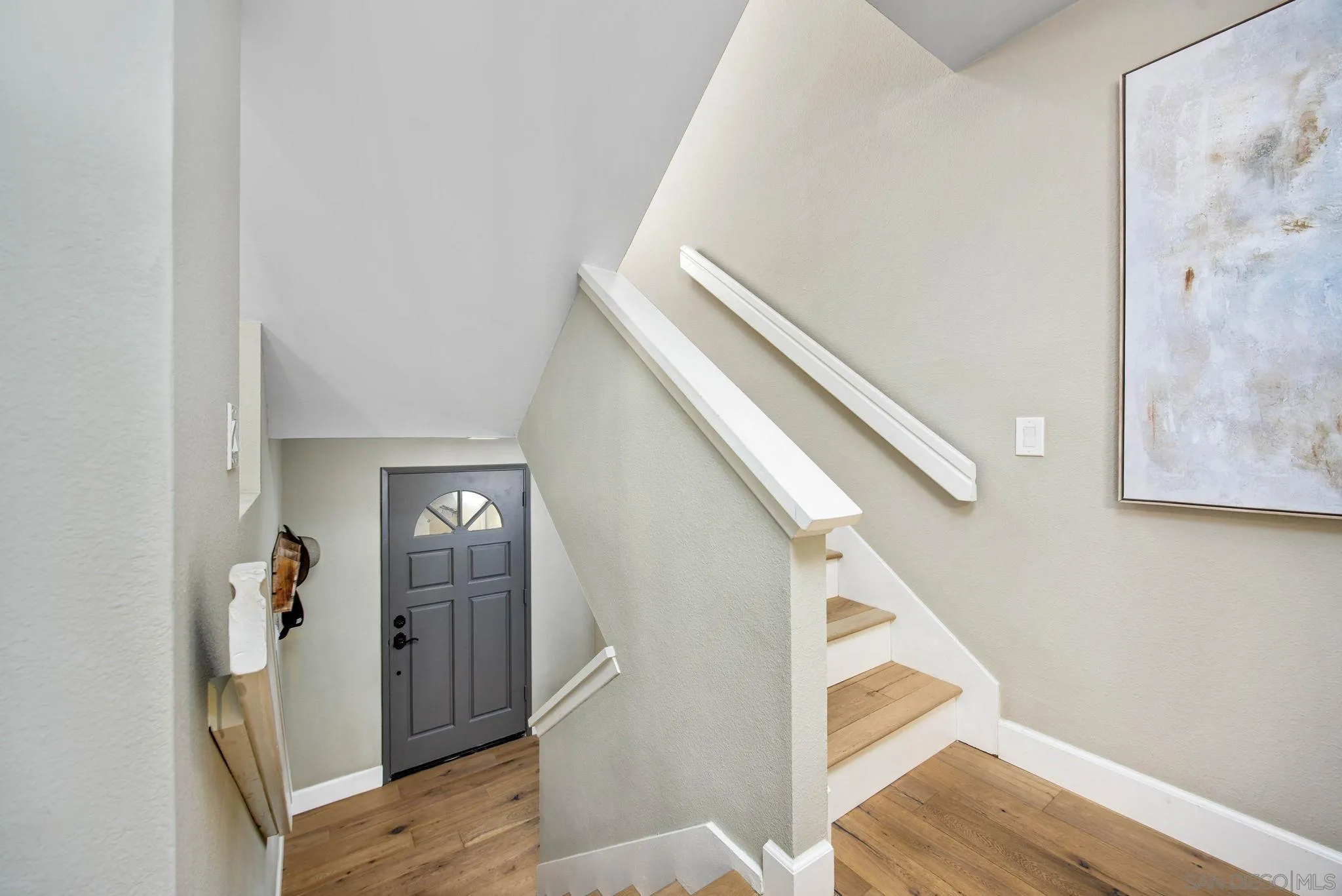 https://cdn.realtyfeed.com/cdn/127/260005956/773566eb54e8555020e65bf046da685b.webp