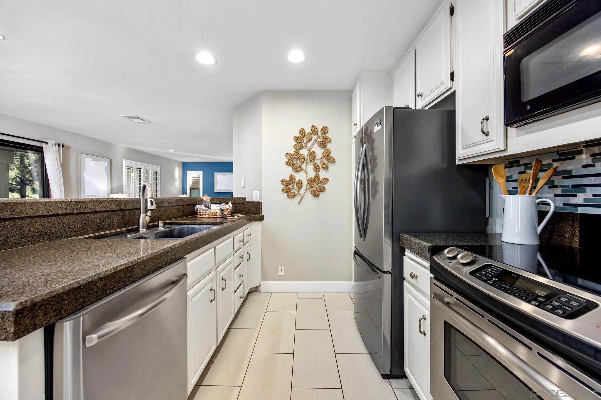 https://cdn.realtyfeed.com/cdn/127/260005956/83cc4f55c606d3b025ce43ce129e0113.webp