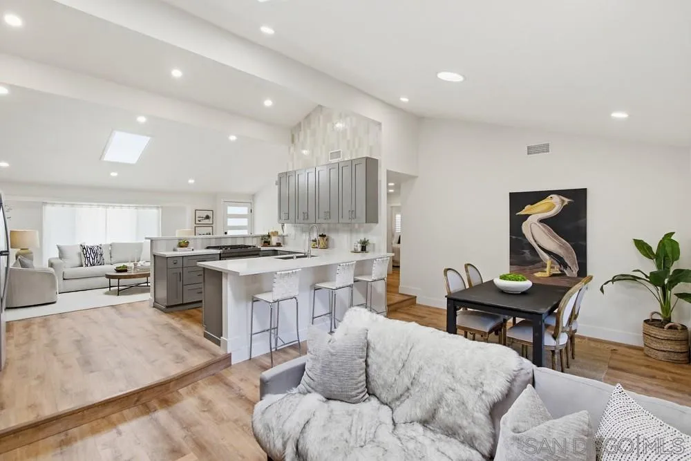 https://cdn.realtyfeed.com/cdn/127/260005957/0a75747f74bfaf84bf67b20810fdd502.webp