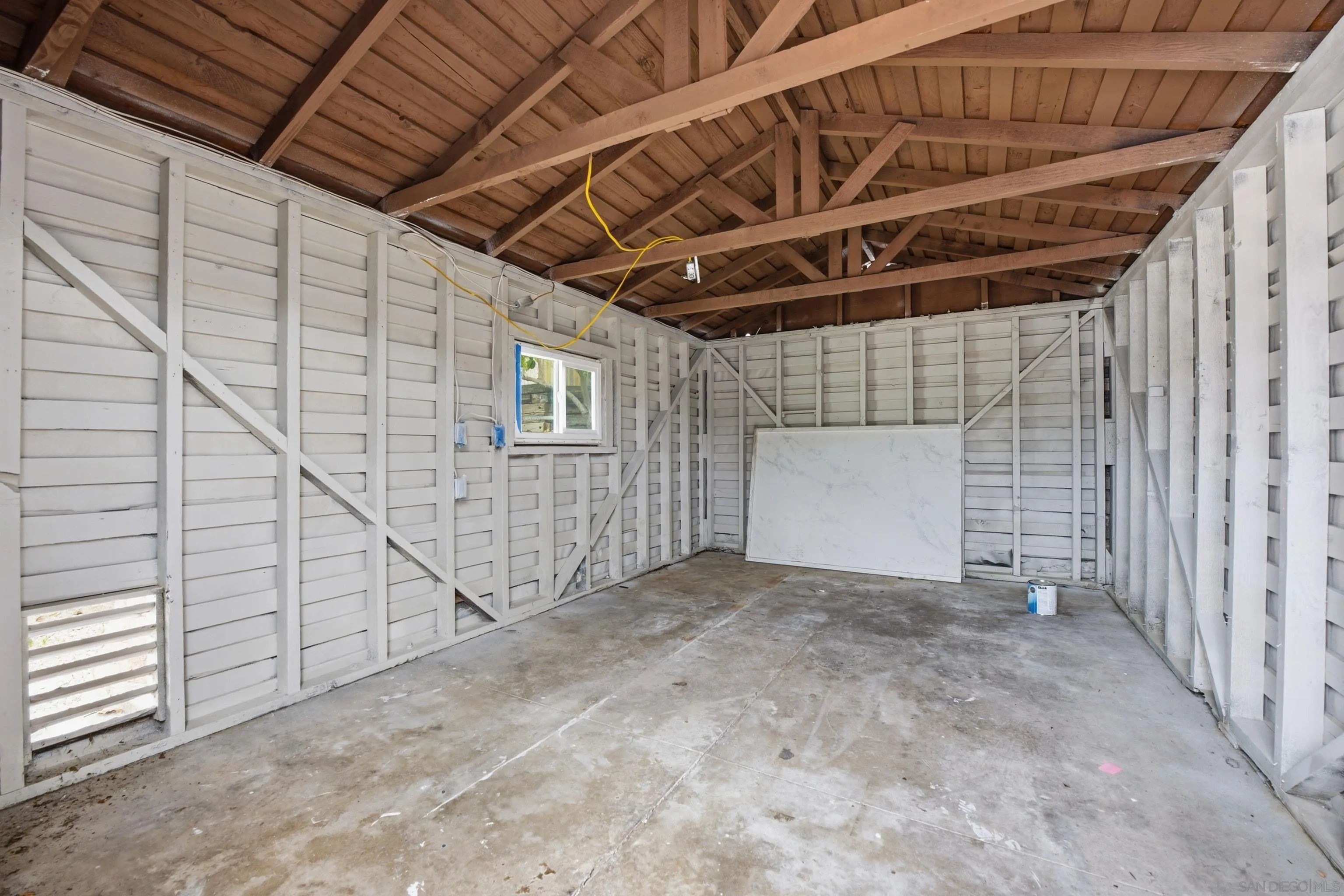 https://cdn.realtyfeed.com/cdn/127/260005960/c05ca805a3c44a6102181fc43fd14012.webp