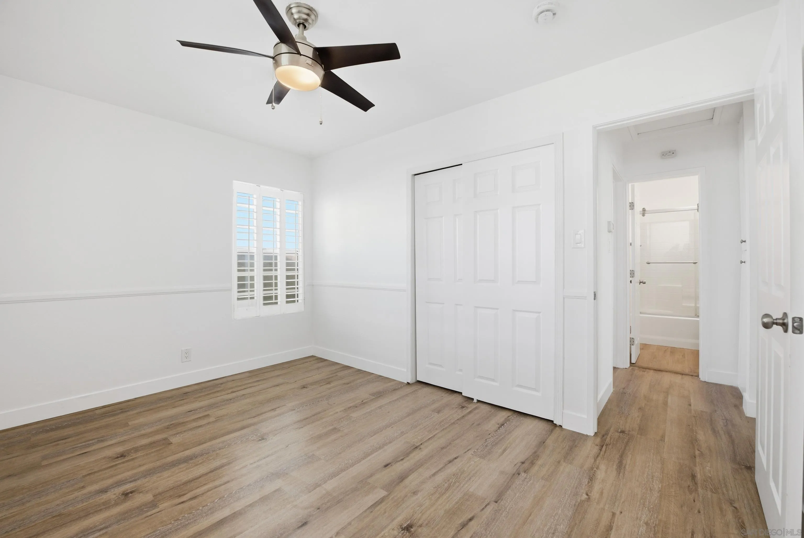 https://cdn.realtyfeed.com/cdn/127/260005961/a4edaa8ac2b14f6791d567f2ccd61480.webp