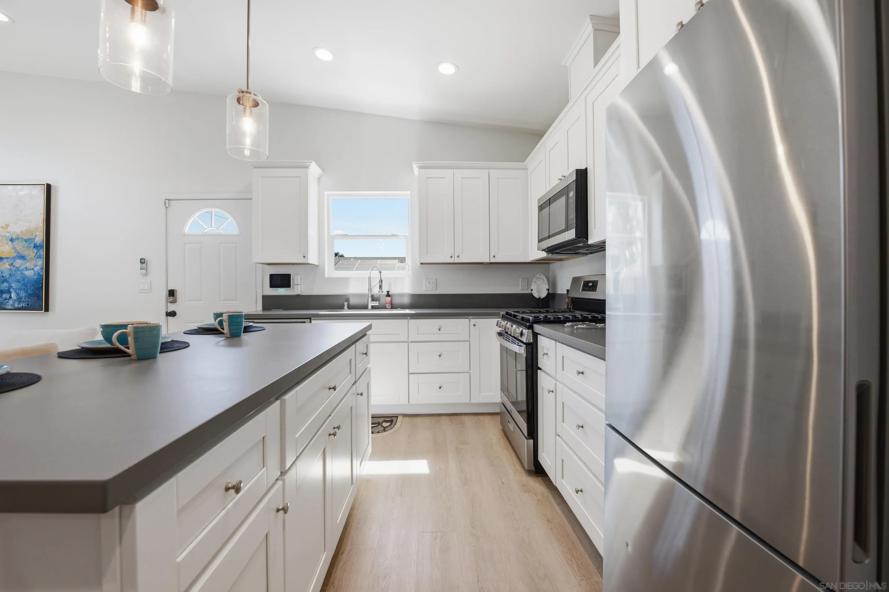 https://cdn.realtyfeed.com/cdn/127/260005961/a8cd8750124c94d5e1ef5430a5967b1c.webp