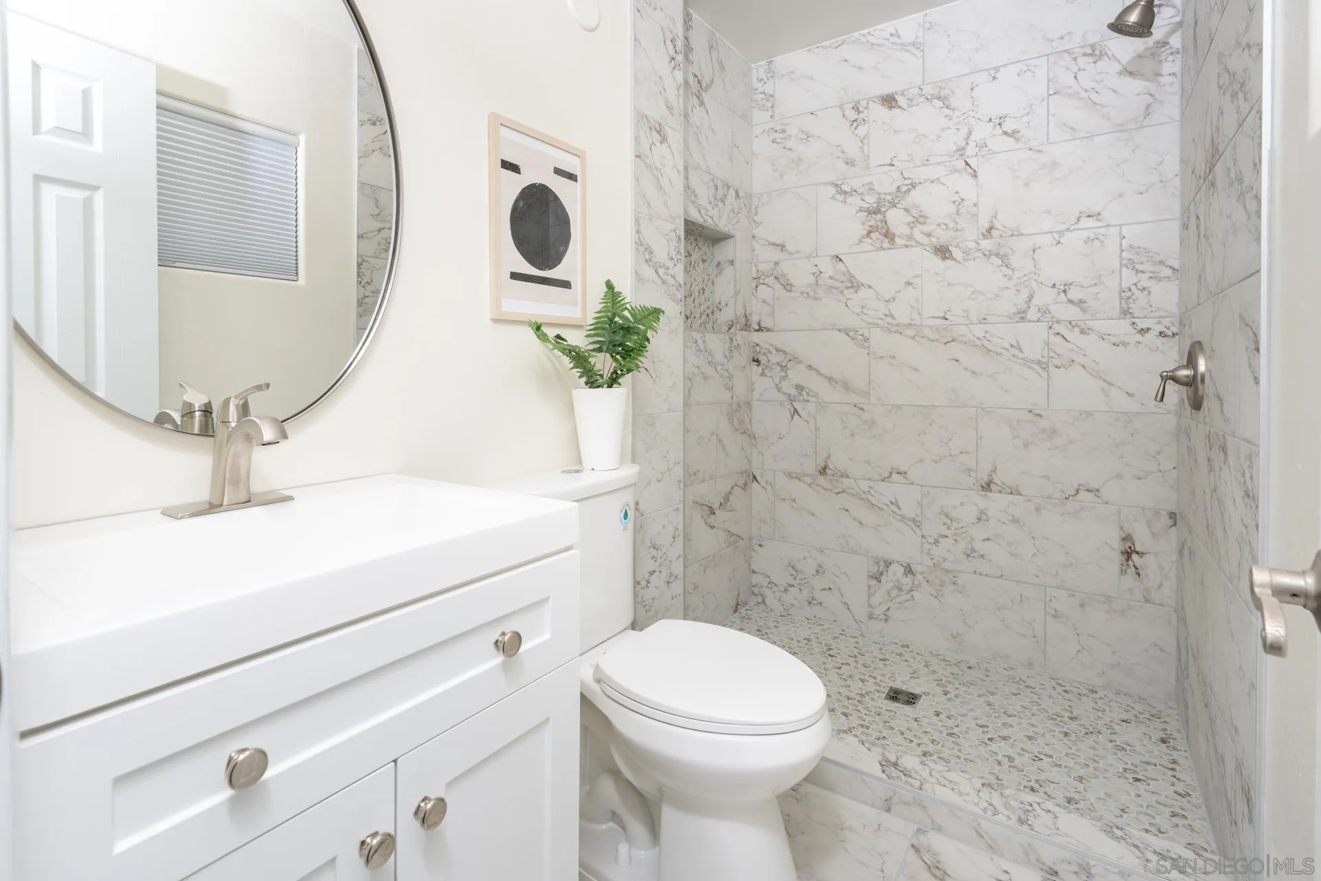https://cdn.realtyfeed.com/cdn/127/260005964/005b9364b7be522f0e0e9933fe9614de.webp