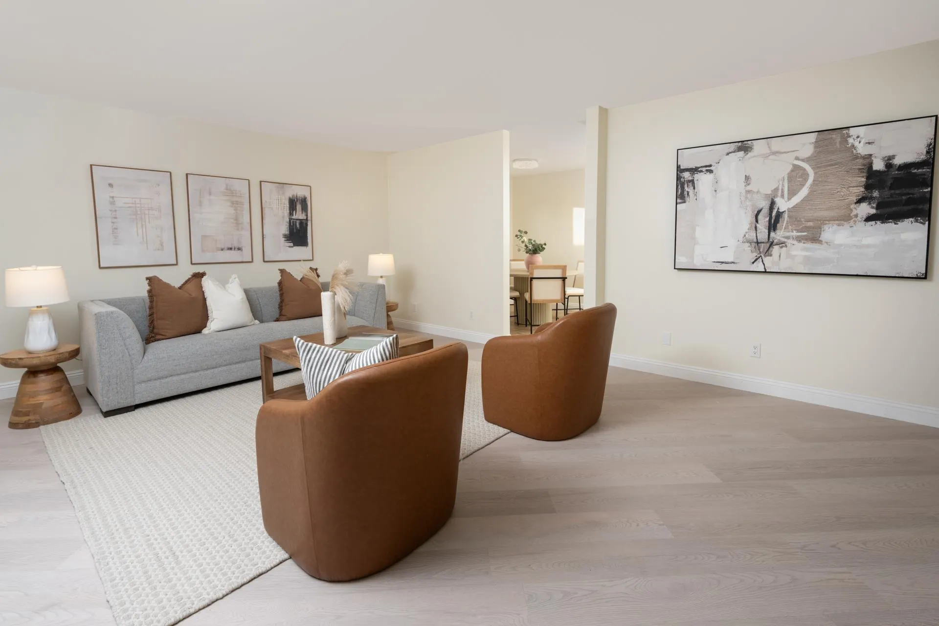 https://cdn.realtyfeed.com/cdn/127/260005964/67ff9aa3e0595d519bfc193f3c57a80b.webp