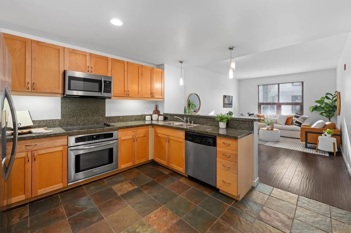 Photo #5: 260005967 Listing: Photo #5