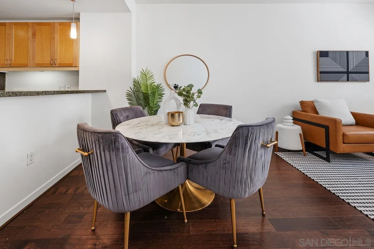 Photo #8: 260005967 Listing: Photo #8