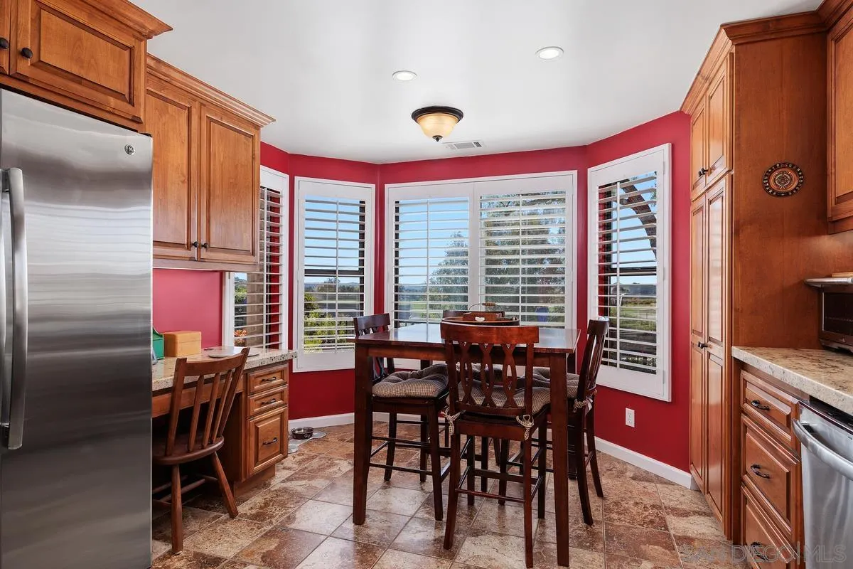 https://cdn.realtyfeed.com/cdn/127/260005974/1226f90c23f9a4ddede8171f21455408.webp
