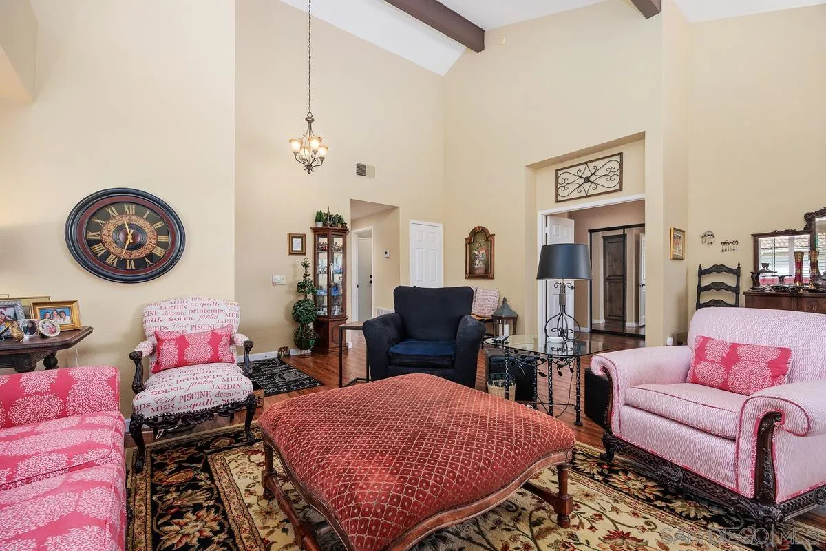 https://cdn.realtyfeed.com/cdn/127/260005974/974f470462f81ab2848961e56c59f275.webp