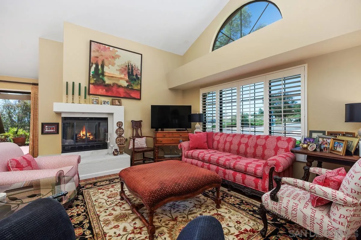 https://cdn.realtyfeed.com/cdn/127/260005974/991fd3be8e56bdf11d9eab04c6e6eb34.webp