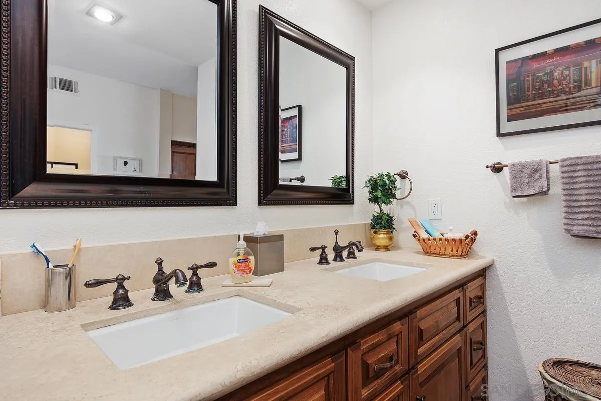 https://cdn.realtyfeed.com/cdn/127/260005974/9c10d5471ab62e86dea77cab1ccfcef7.webp