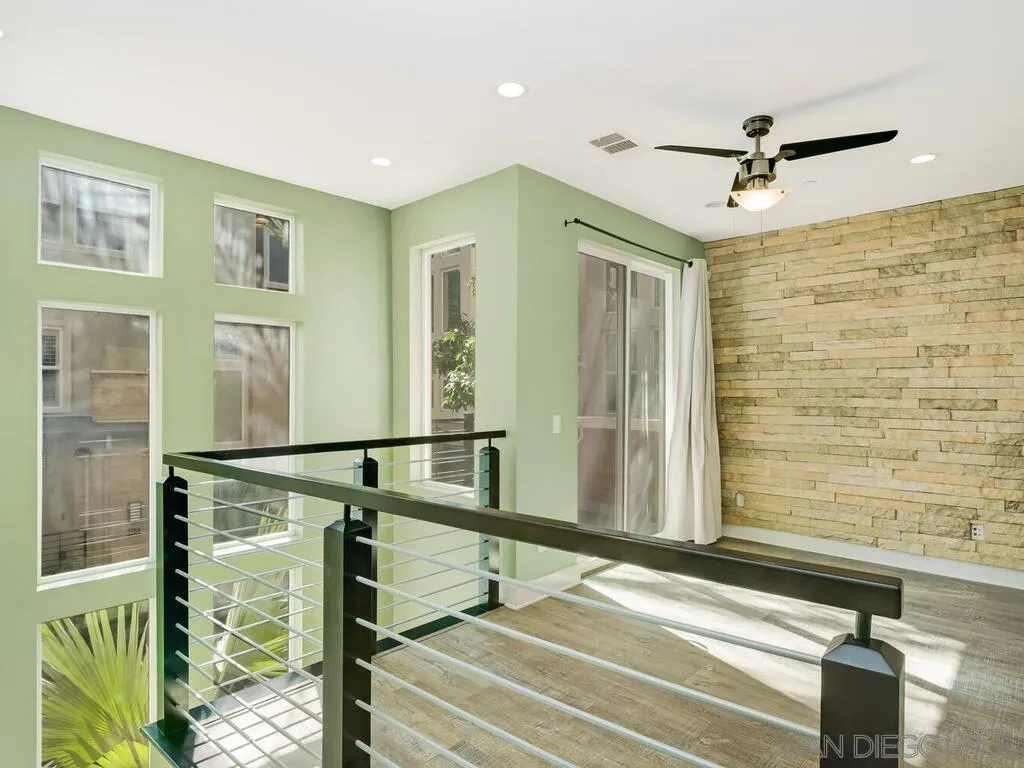 Photo #4: 260005975 Listing: Photo #4