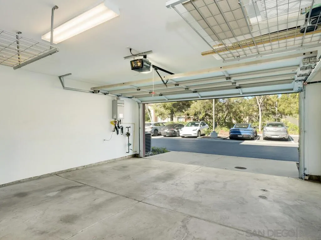 Photo #29: 260005975 Listing: Photo #29