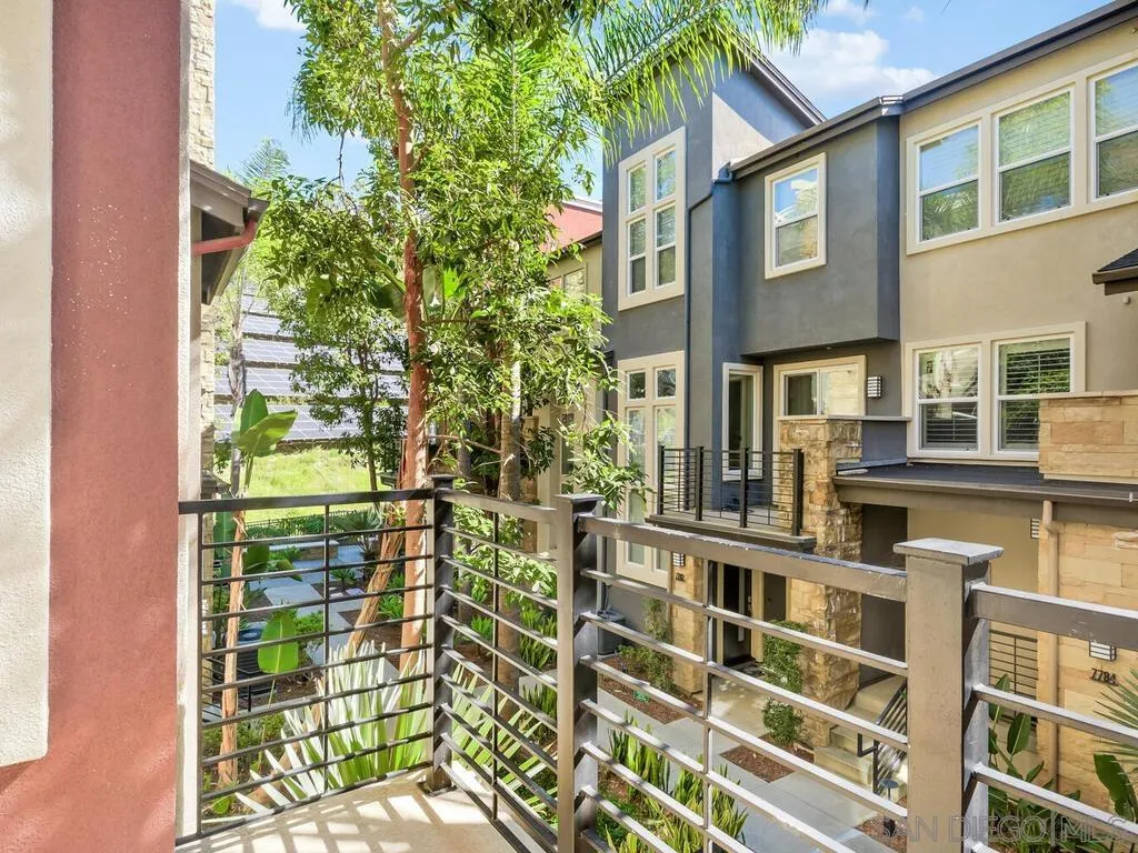 Photo #8: 260005975 Listing: Photo #8