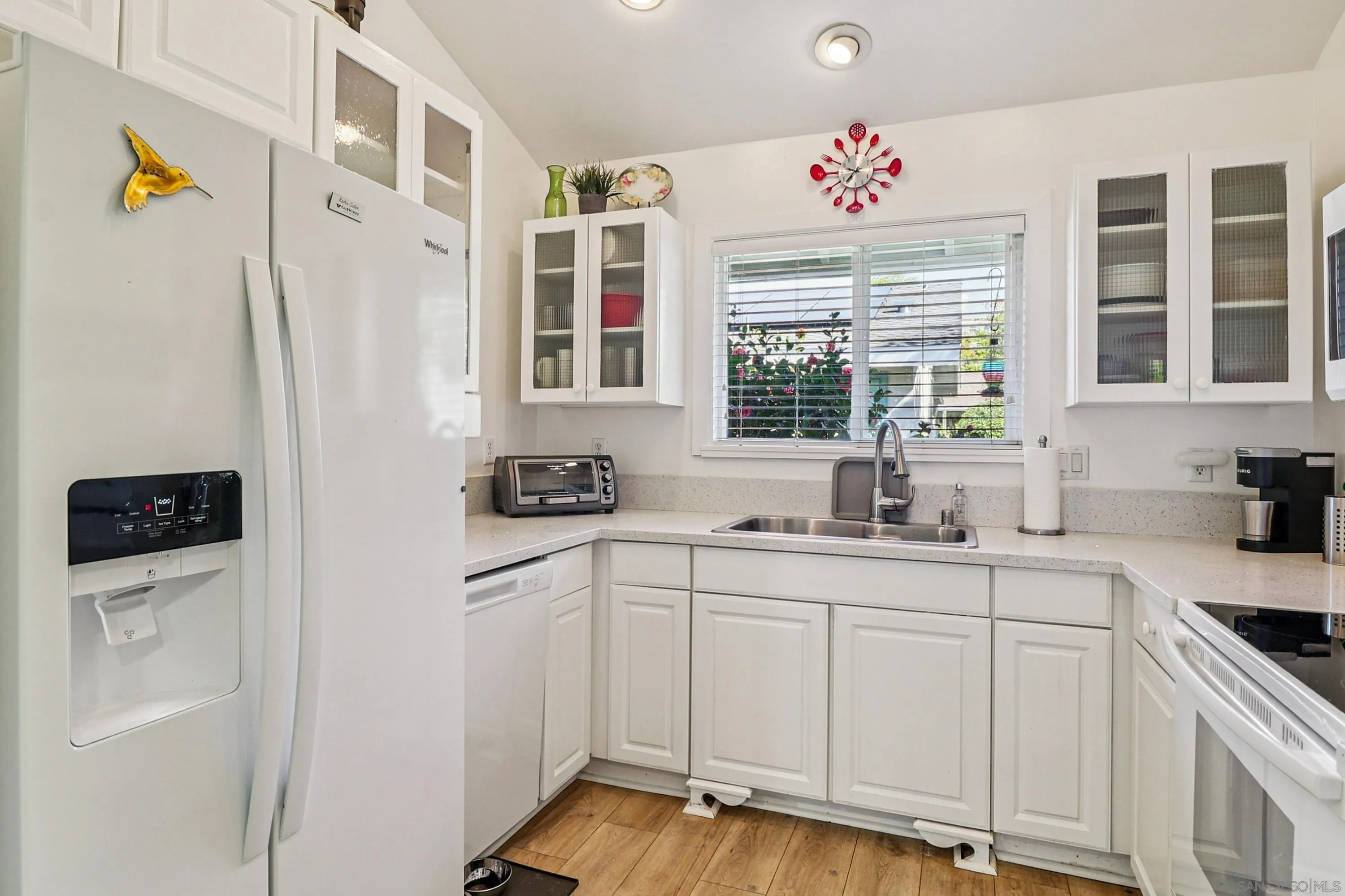 Photo #12: 260005976 Listing: Photo #12