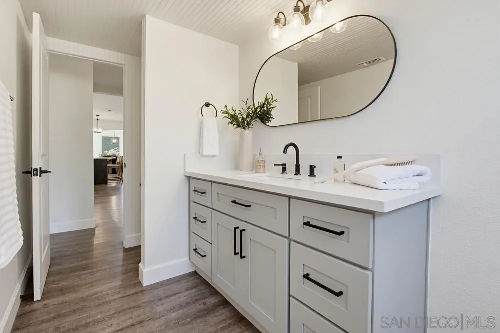 https://cdn.realtyfeed.com/cdn/127/260005978/01a898528a5797a04214c5dd75b08aa7.webp