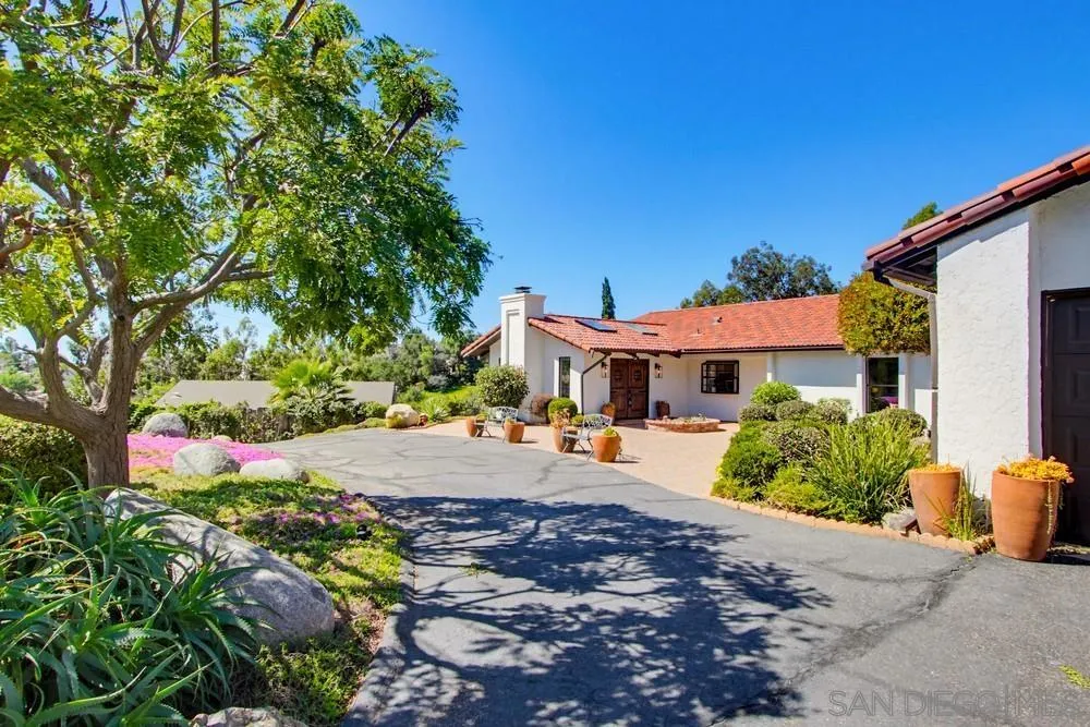 https://cdn.realtyfeed.com/cdn/127/260005978/1623d112b948a01e4e07655aa0496296.webp