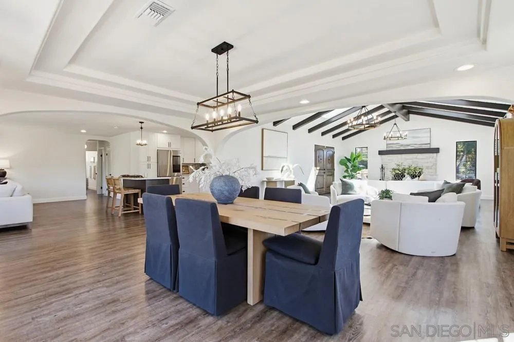 https://cdn.realtyfeed.com/cdn/127/260005978/2e31b01c5f832c893e38650ce41be328.webp
