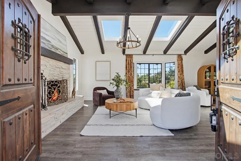 https://cdn.realtyfeed.com/cdn/127/260005978/967d48864f4bae84b16d3354d6dd8dec.webp