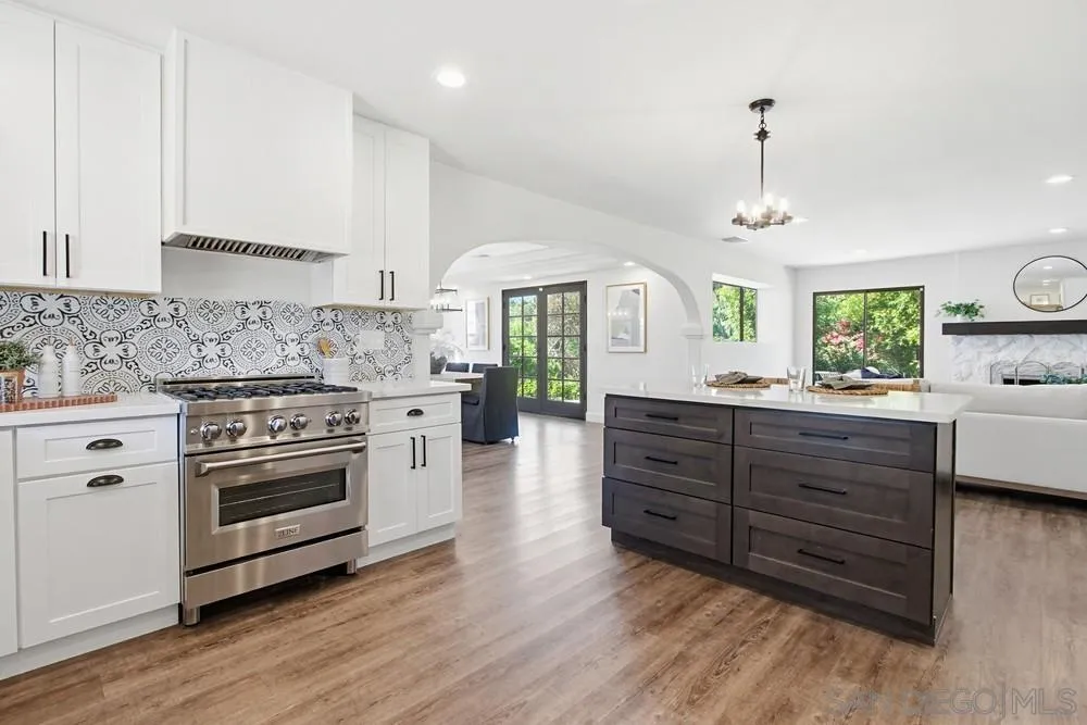 https://cdn.realtyfeed.com/cdn/127/260005978/9893d45f850e6f11ddd49511406b2546.webp