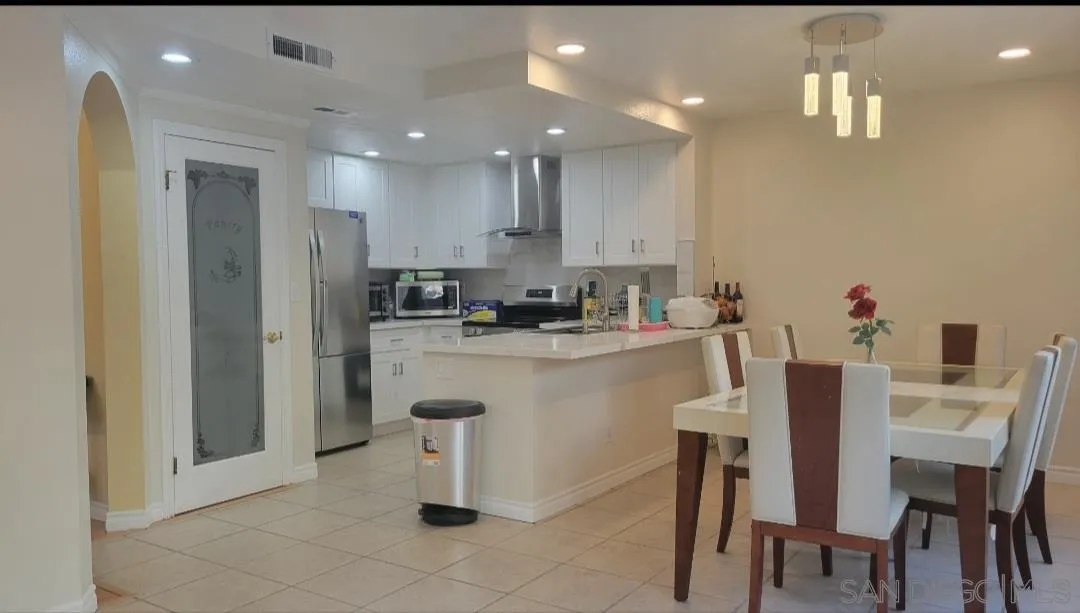 https://cdn.realtyfeed.com/cdn/127/260005983/11a8b98e4b41b1d2dd0aed310968d762.webp