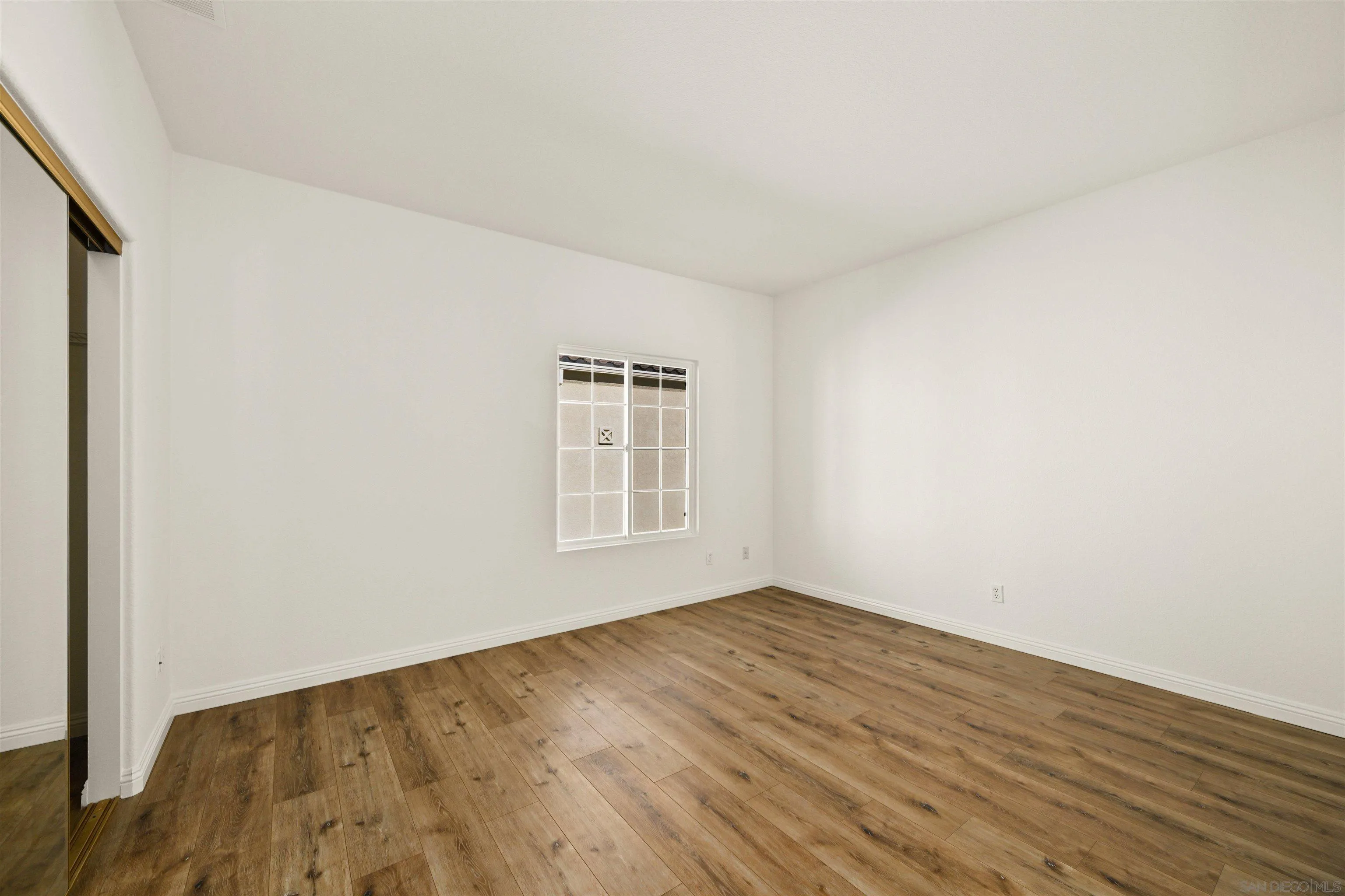 Photo #9: 260005986 Listing: Photo #9