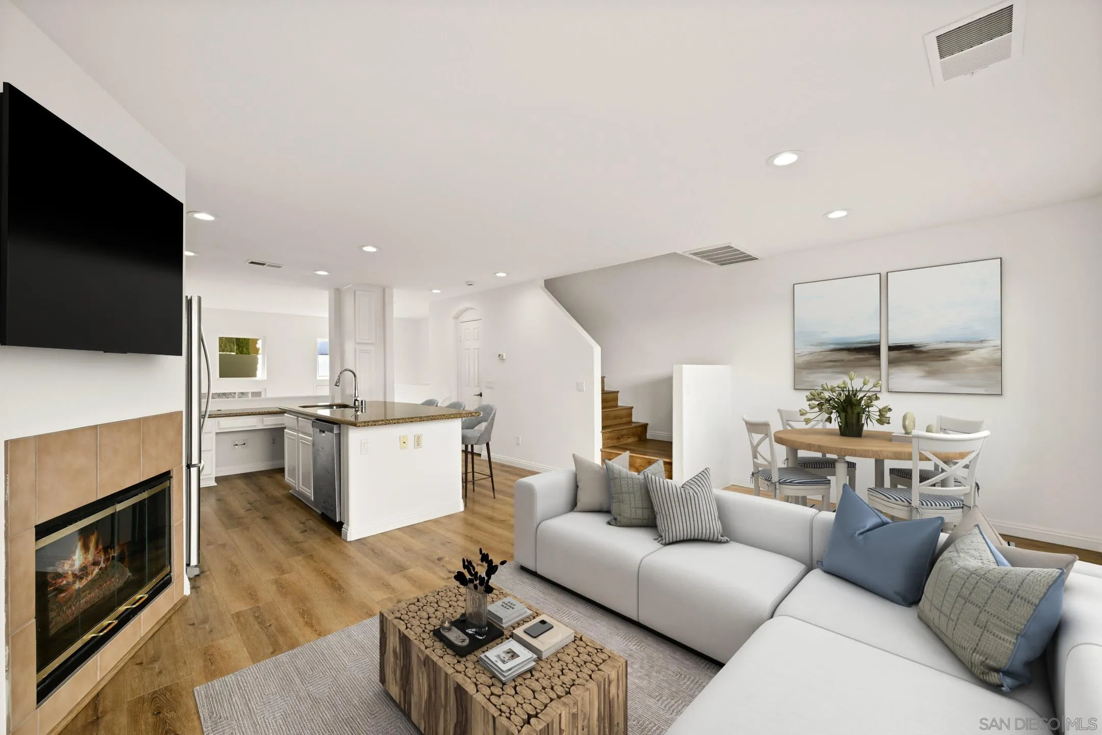 Photo #1: 260005986 Listing: Photo #1