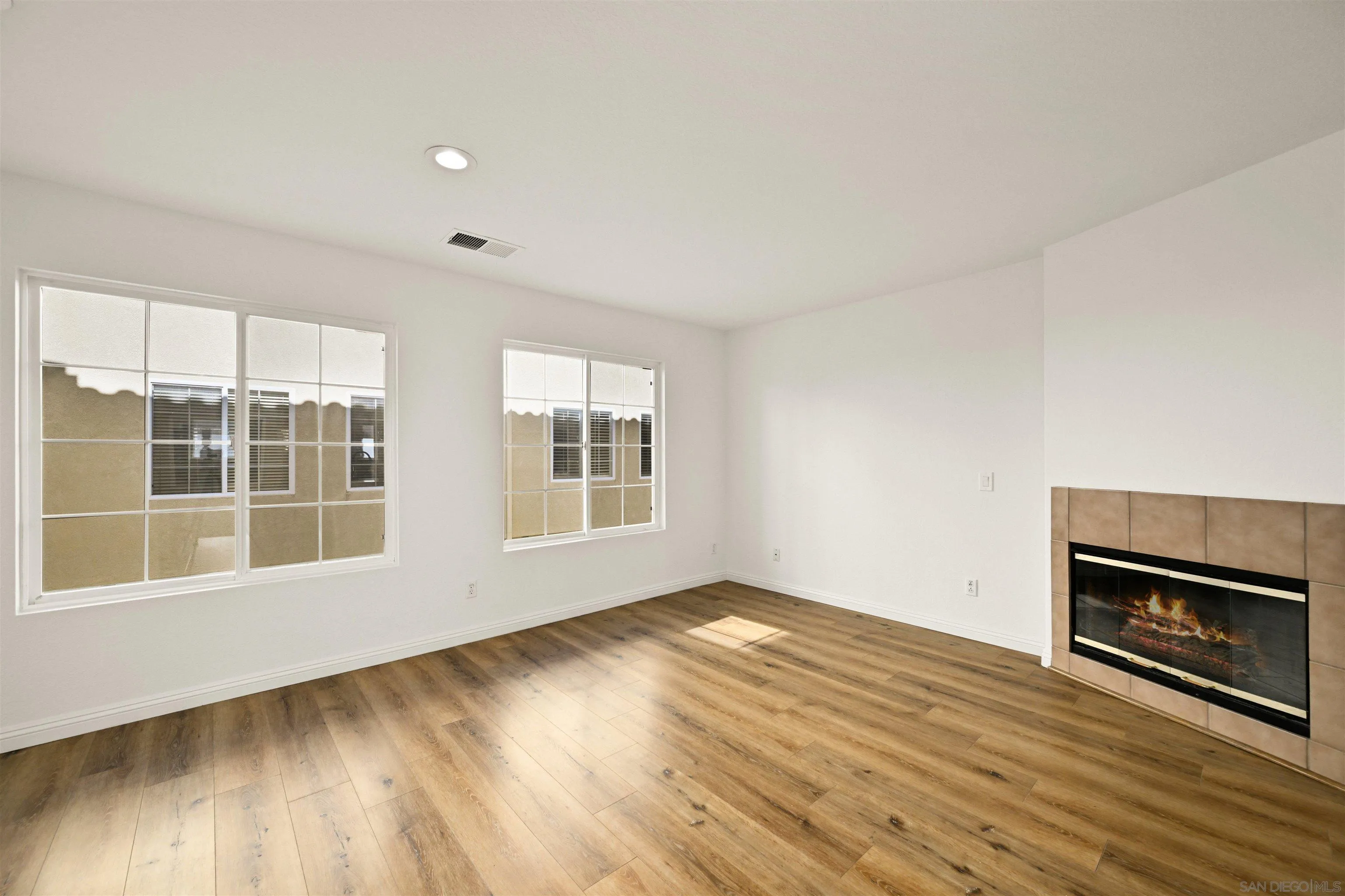 Photo #6: 260005986 Listing: Photo #6