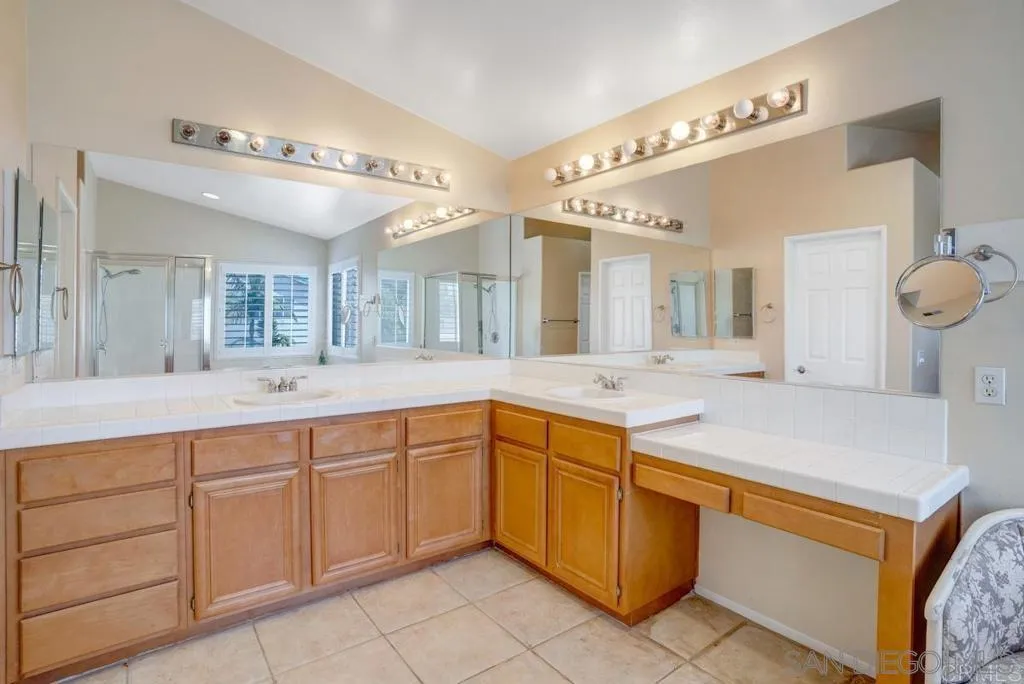 https://cdn.realtyfeed.com/cdn/127/260005991/b70998ad0523b53316c2dceaad0f3ab8.webp