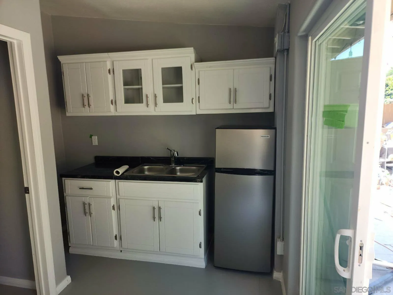 https://cdn.realtyfeed.com/cdn/127/260005991/ebd1e0a3f4d2501bf5b34de89621602f.webp