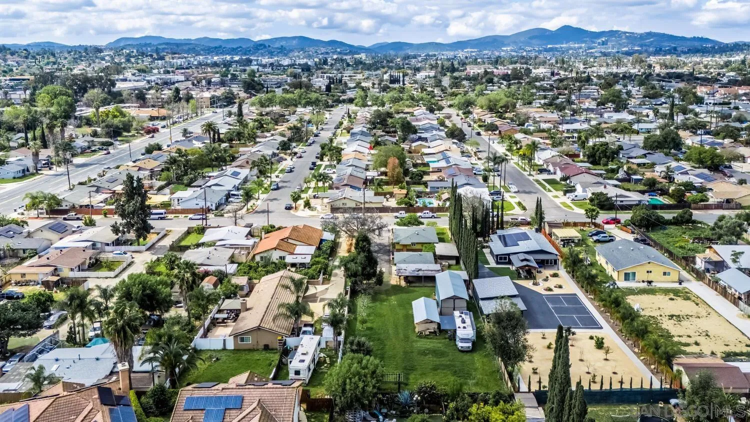 https://cdn.realtyfeed.com/cdn/127/260005994/0192607d5a1ae72a726f093b7aebaa33.webp