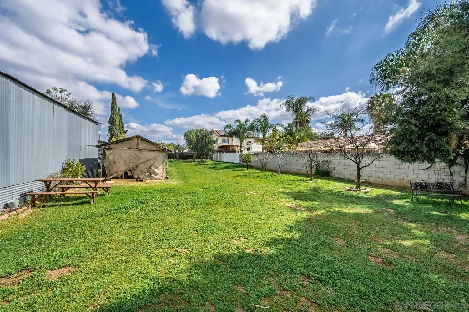https://cdn.realtyfeed.com/cdn/127/260005994/451217f87227f1007897d0132272d203.webp