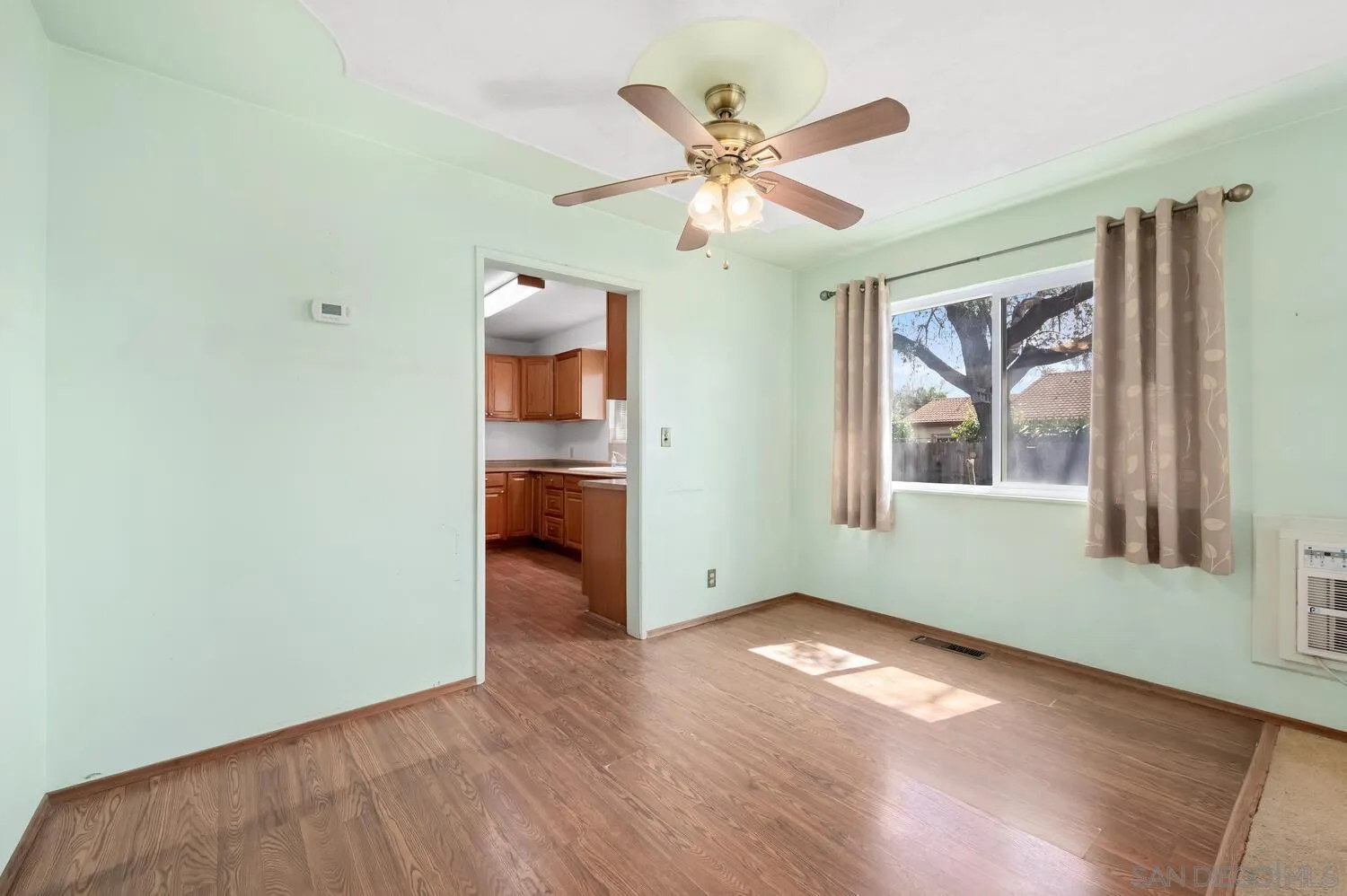 https://cdn.realtyfeed.com/cdn/127/260005994/56eba4bf954c6a040e3f7923da349d84.webp