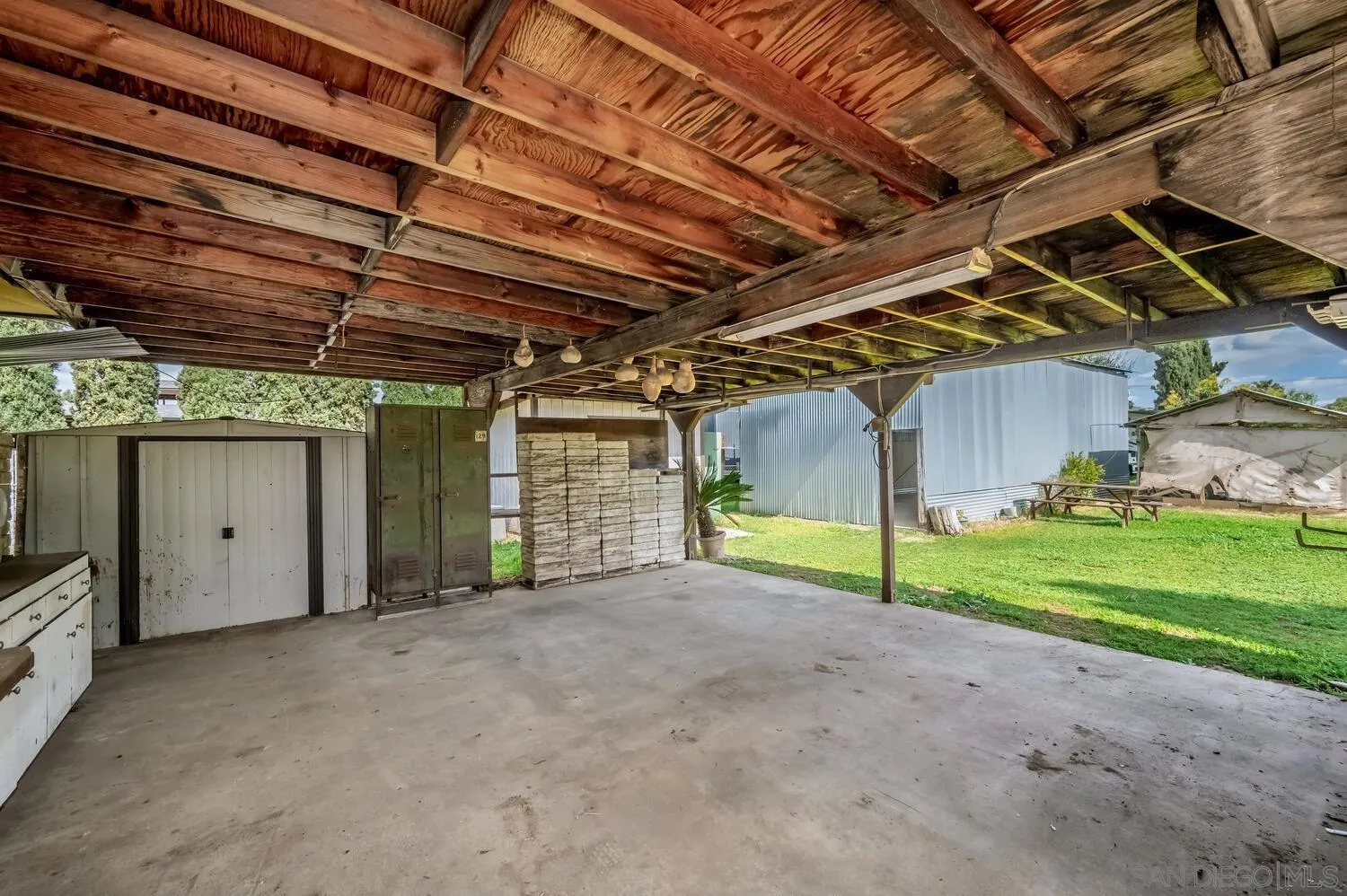 https://cdn.realtyfeed.com/cdn/127/260005994/8024195ed8d310855423434b972a28dd.webp