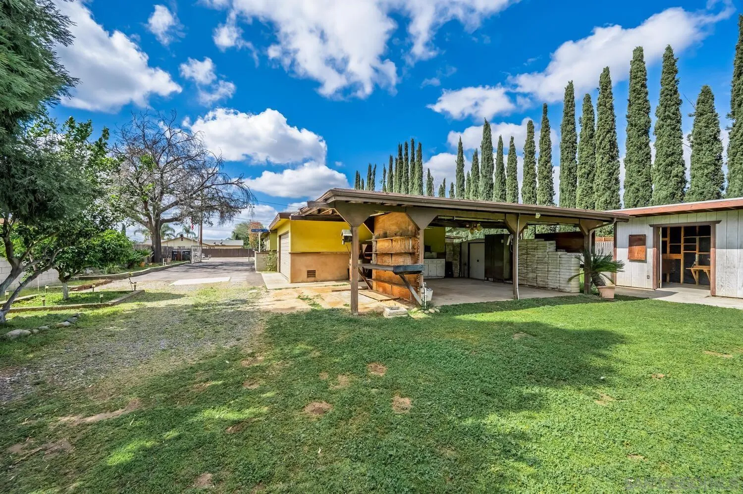 https://cdn.realtyfeed.com/cdn/127/260005994/8fa3763164b94f5b85ae8ccb901dd1ff.webp