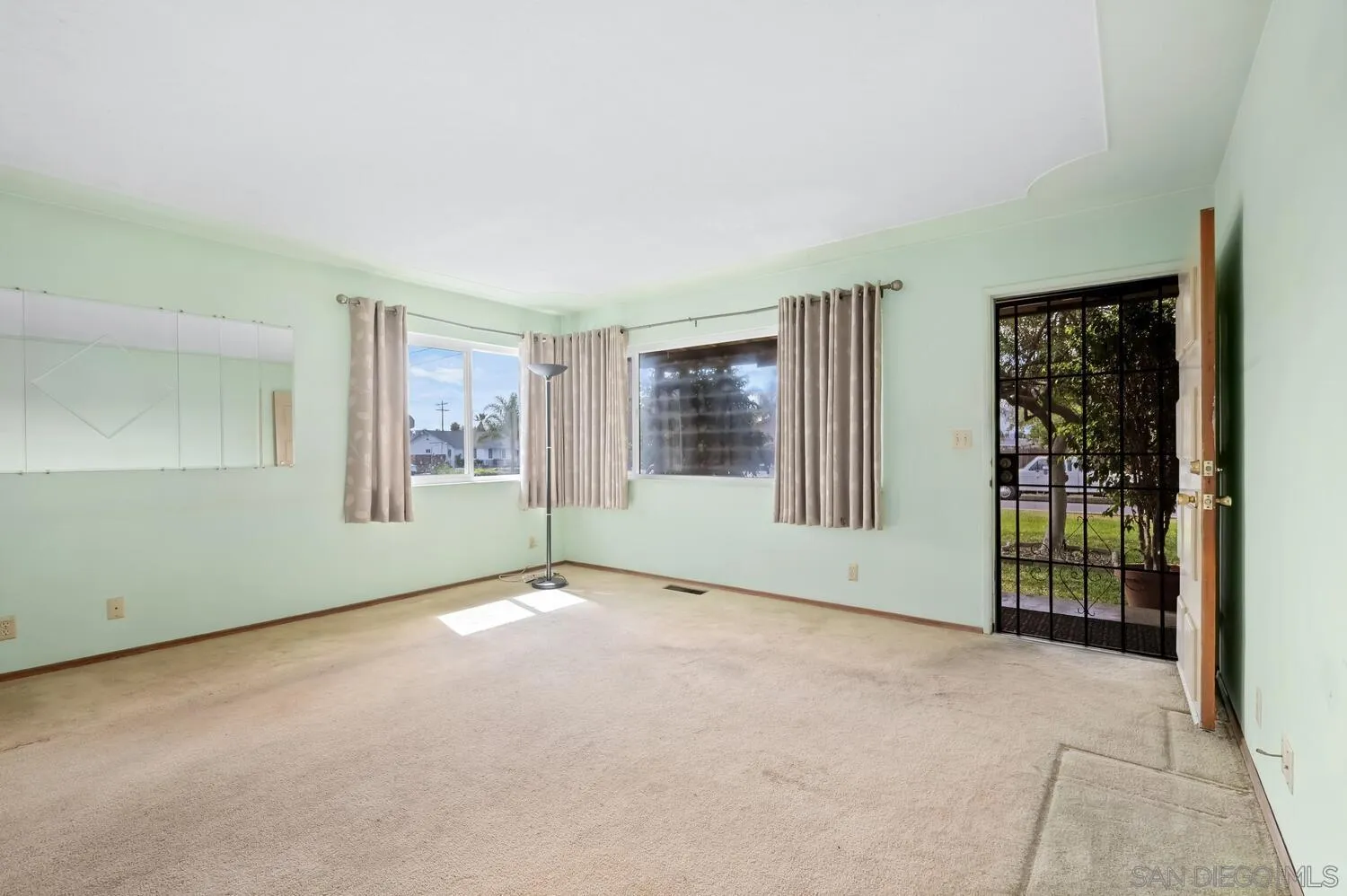 https://cdn.realtyfeed.com/cdn/127/260005994/9d6312c8062ec59c227bc0ae659624ec.webp
