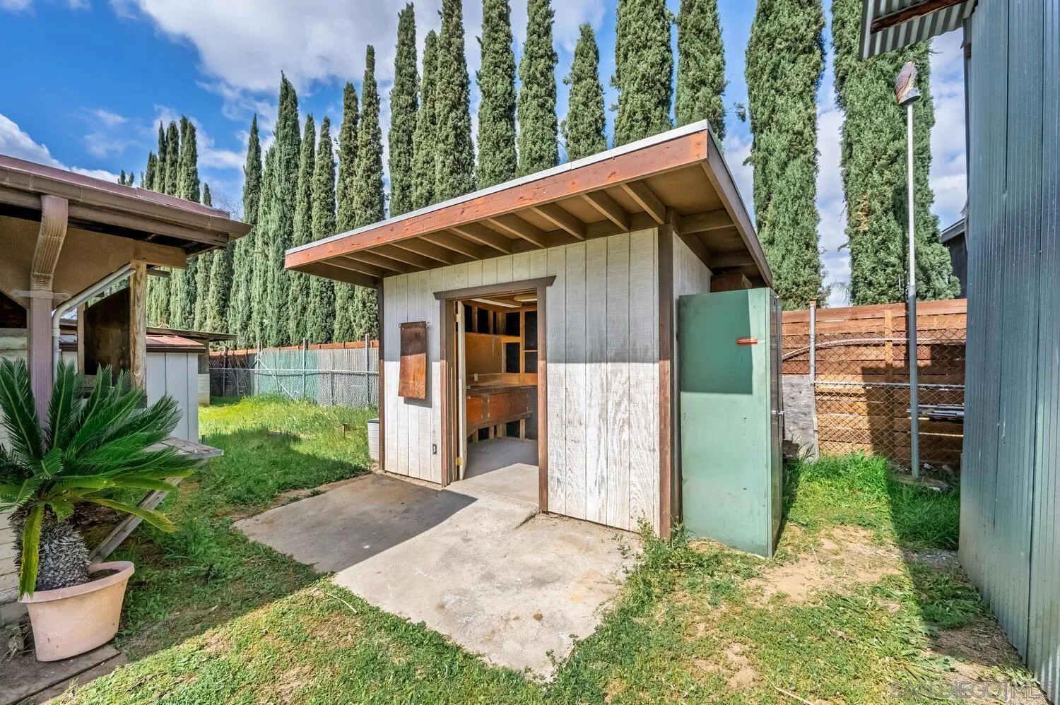https://cdn.realtyfeed.com/cdn/127/260005994/cd8d87247bc5d8c7ff7636d1ab6df968.webp