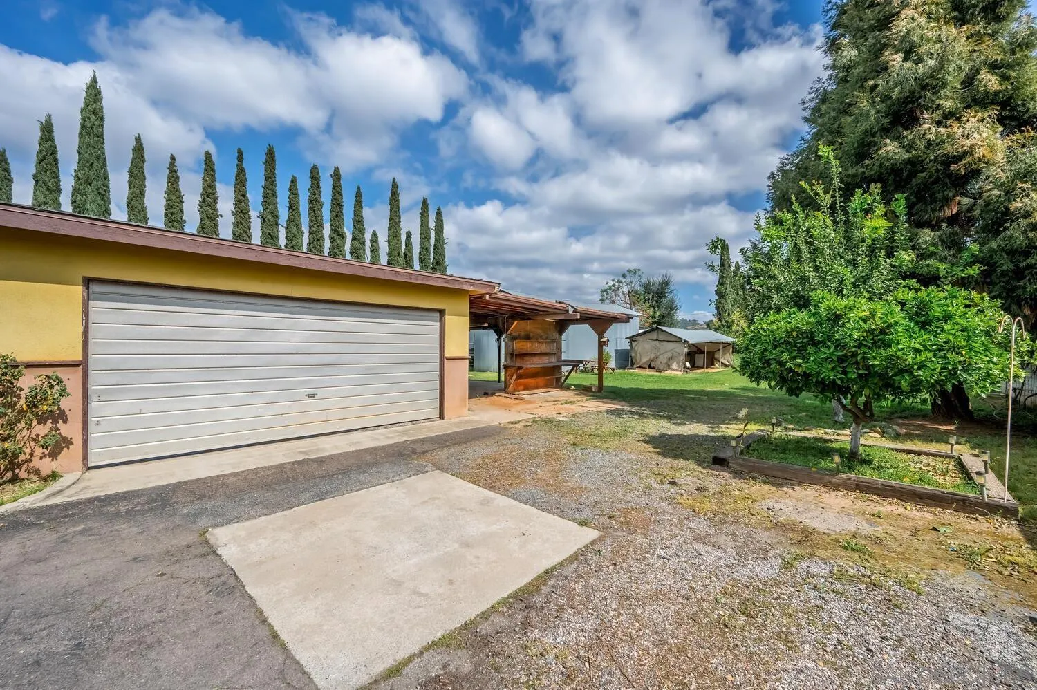 https://cdn.realtyfeed.com/cdn/127/260005994/f214099c6450071d20d260c1374d8d26.webp