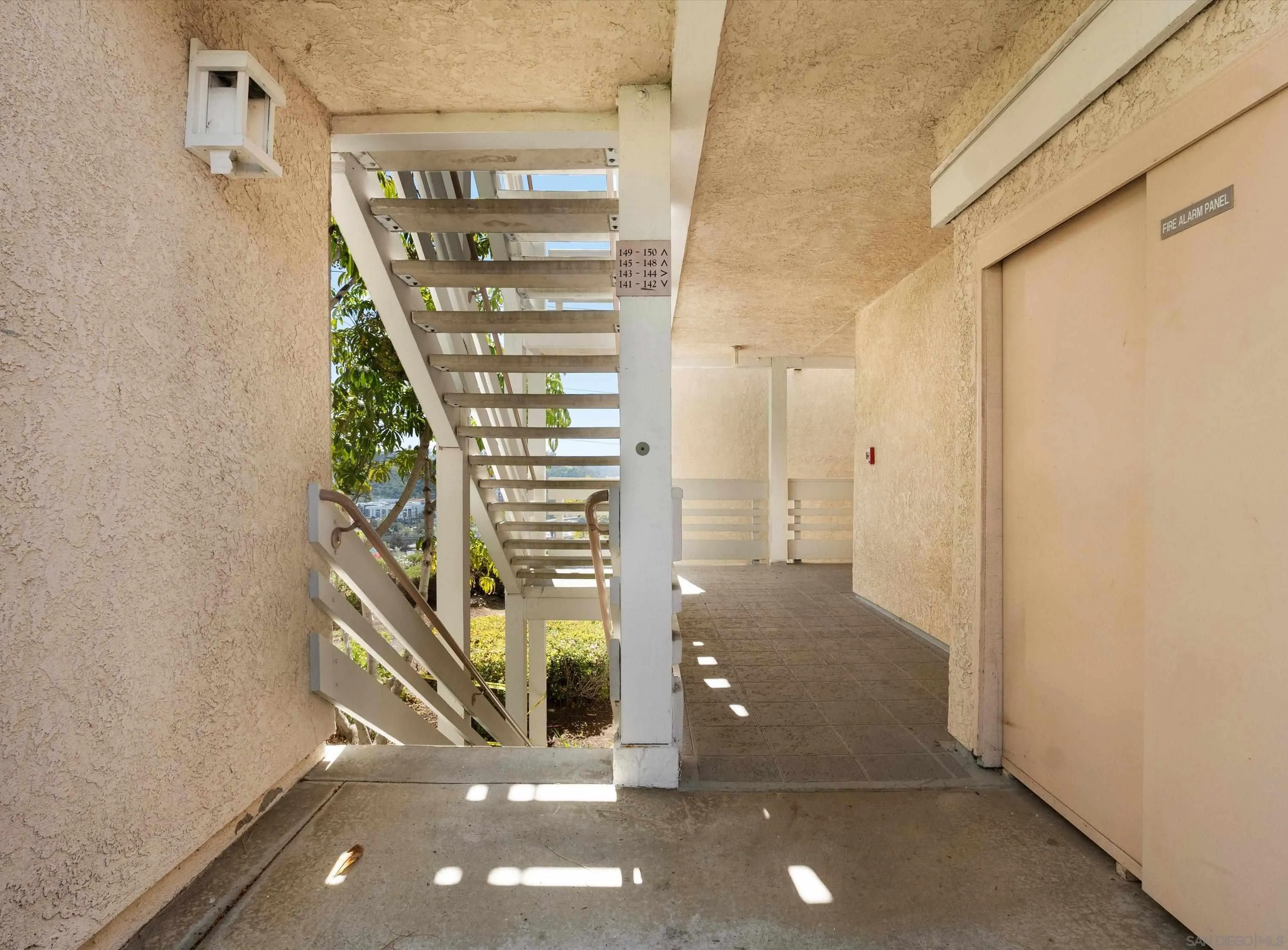 https://cdn.realtyfeed.com/cdn/127/260005995/f45114f5513427d68383f9bf920500d3.webp