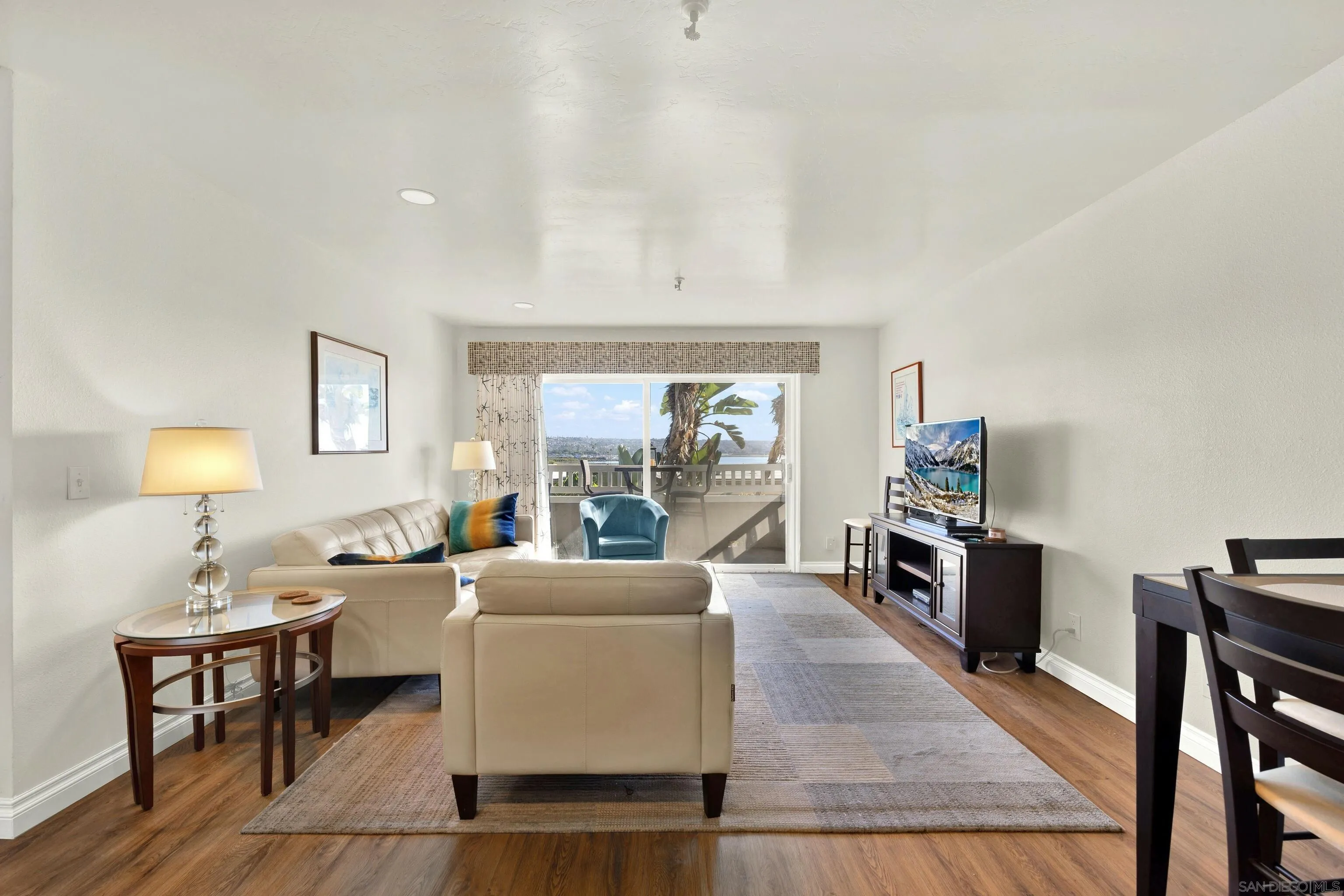 https://cdn.realtyfeed.com/cdn/127/260005997/9a752f84829800380bf9ee5663326c99.webp