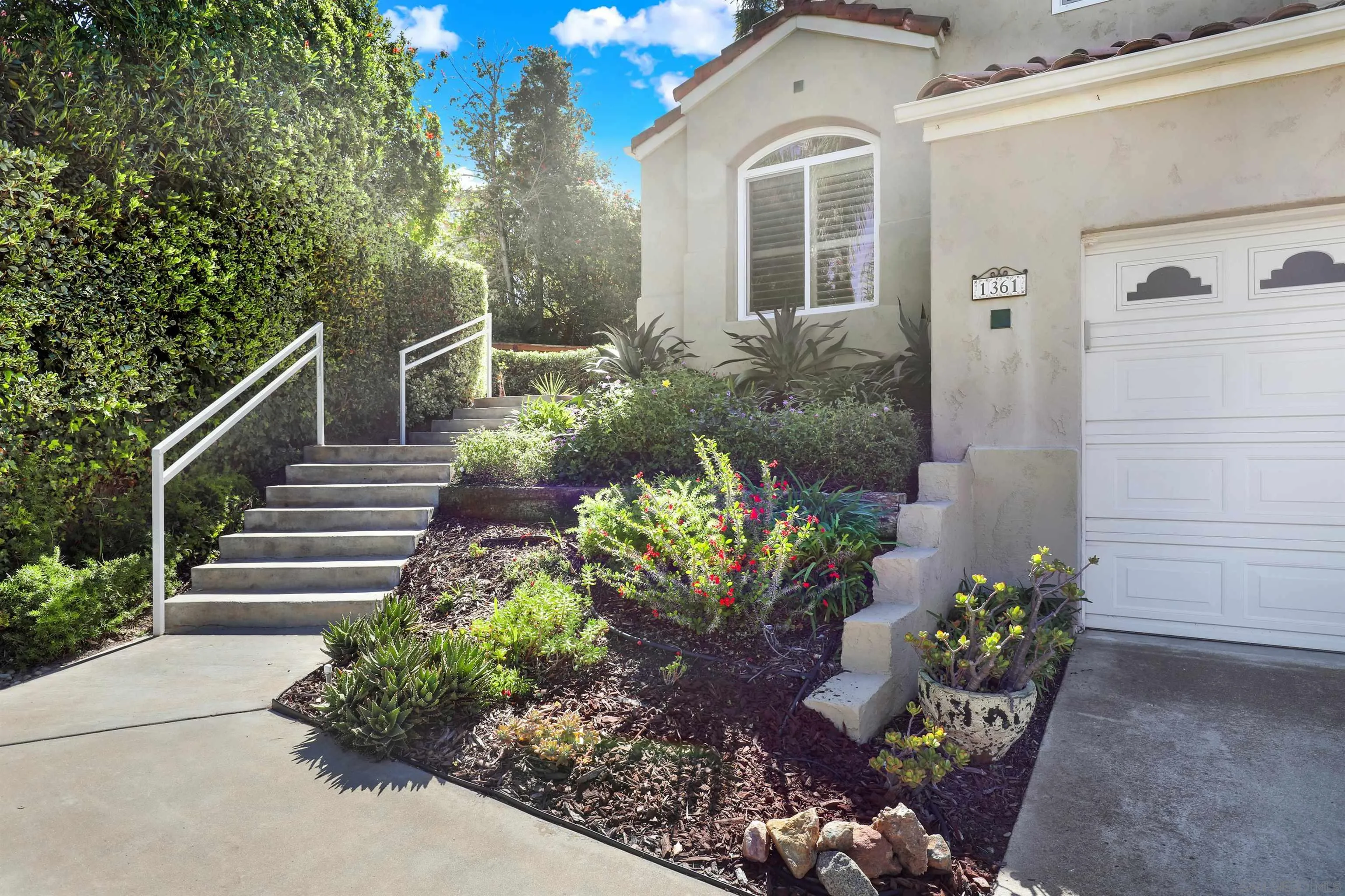 https://cdn.realtyfeed.com/cdn/127/260006004/33a771fd60c320cc4163c8709d9e0c58.webp
