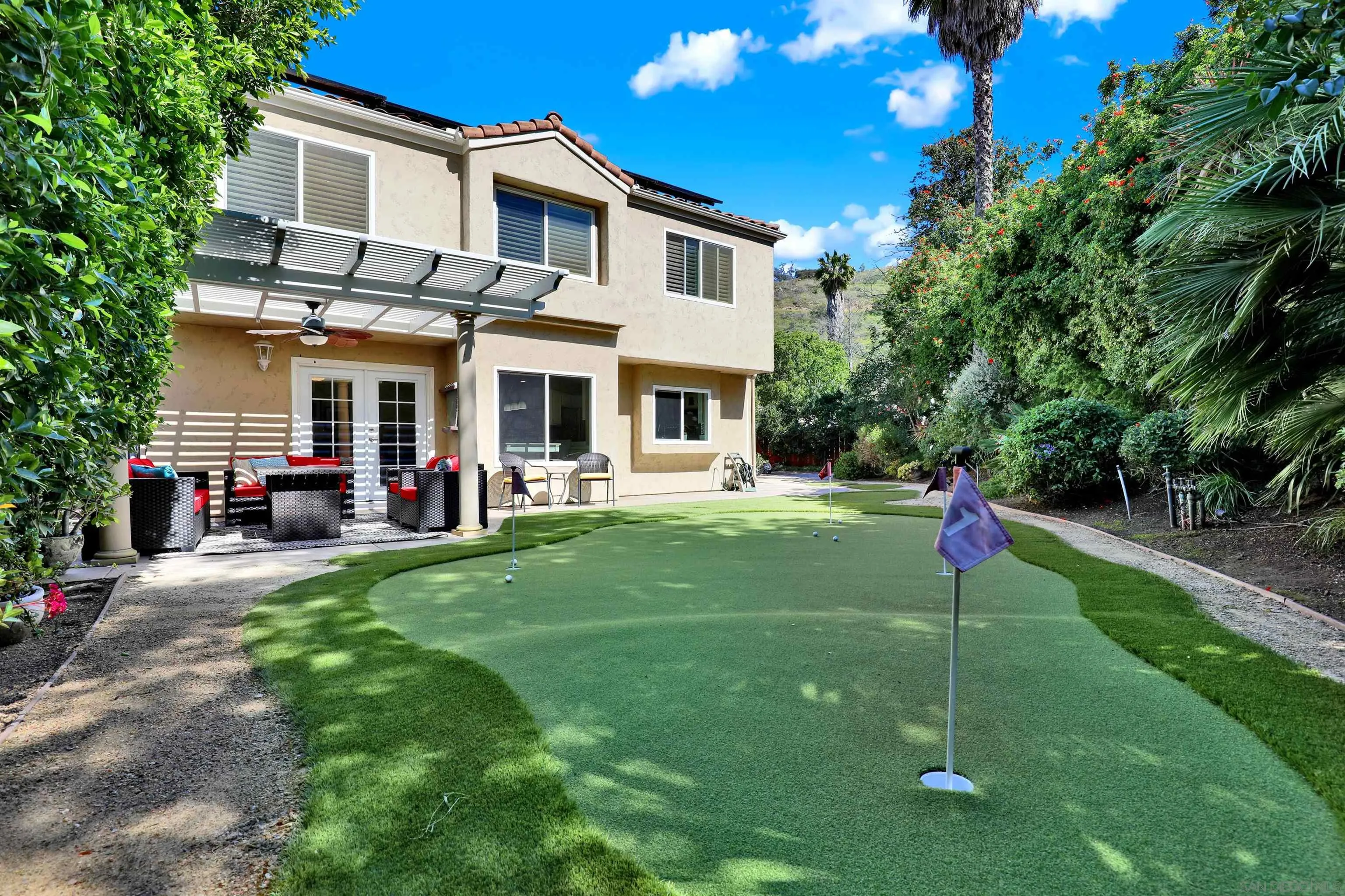 https://cdn.realtyfeed.com/cdn/127/260006004/af083a09eb3209798598eff298837cf0.webp
