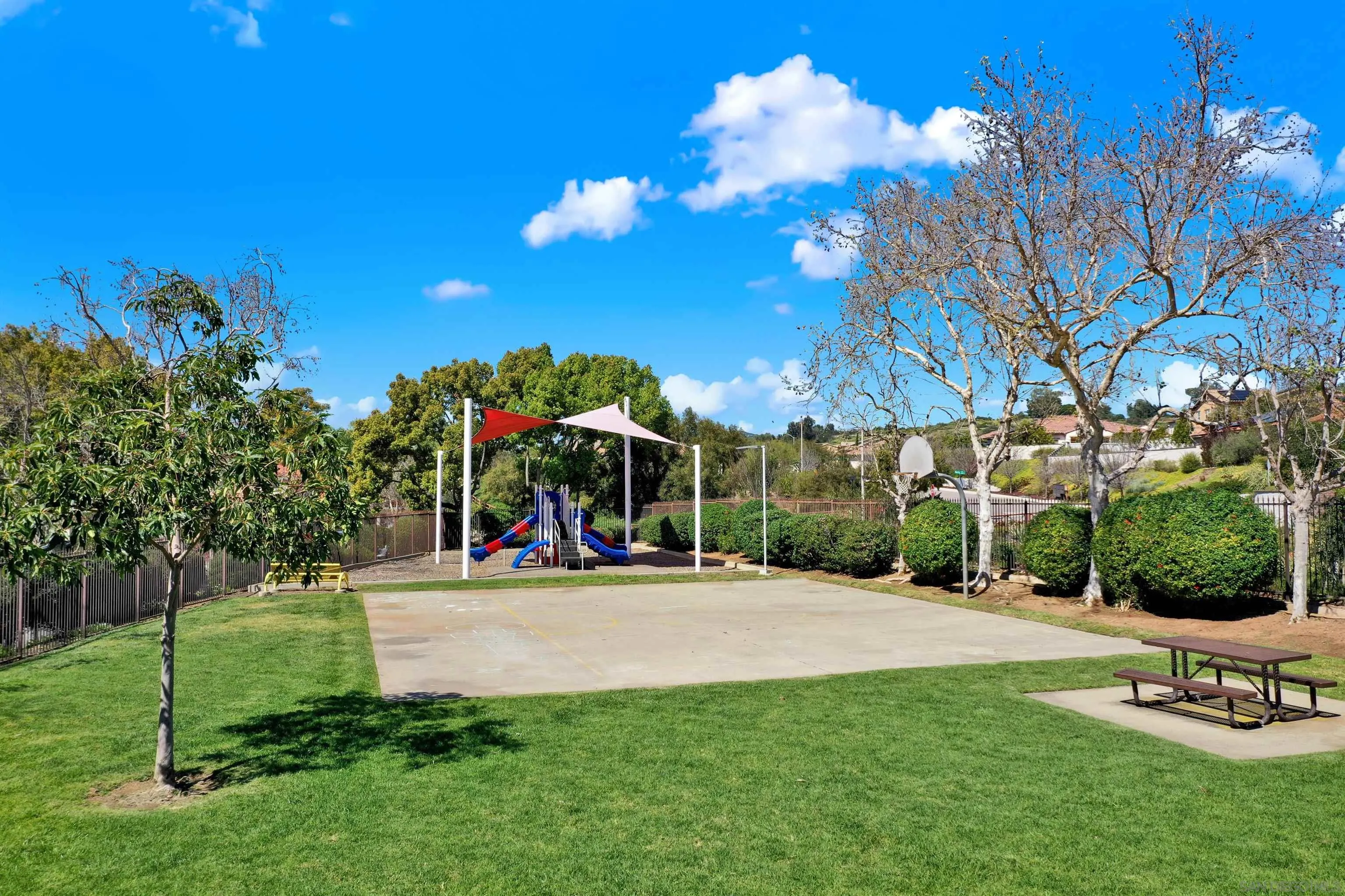 https://cdn.realtyfeed.com/cdn/127/260006004/dd3edae5adc55f0b8445318dd1610a85.webp
