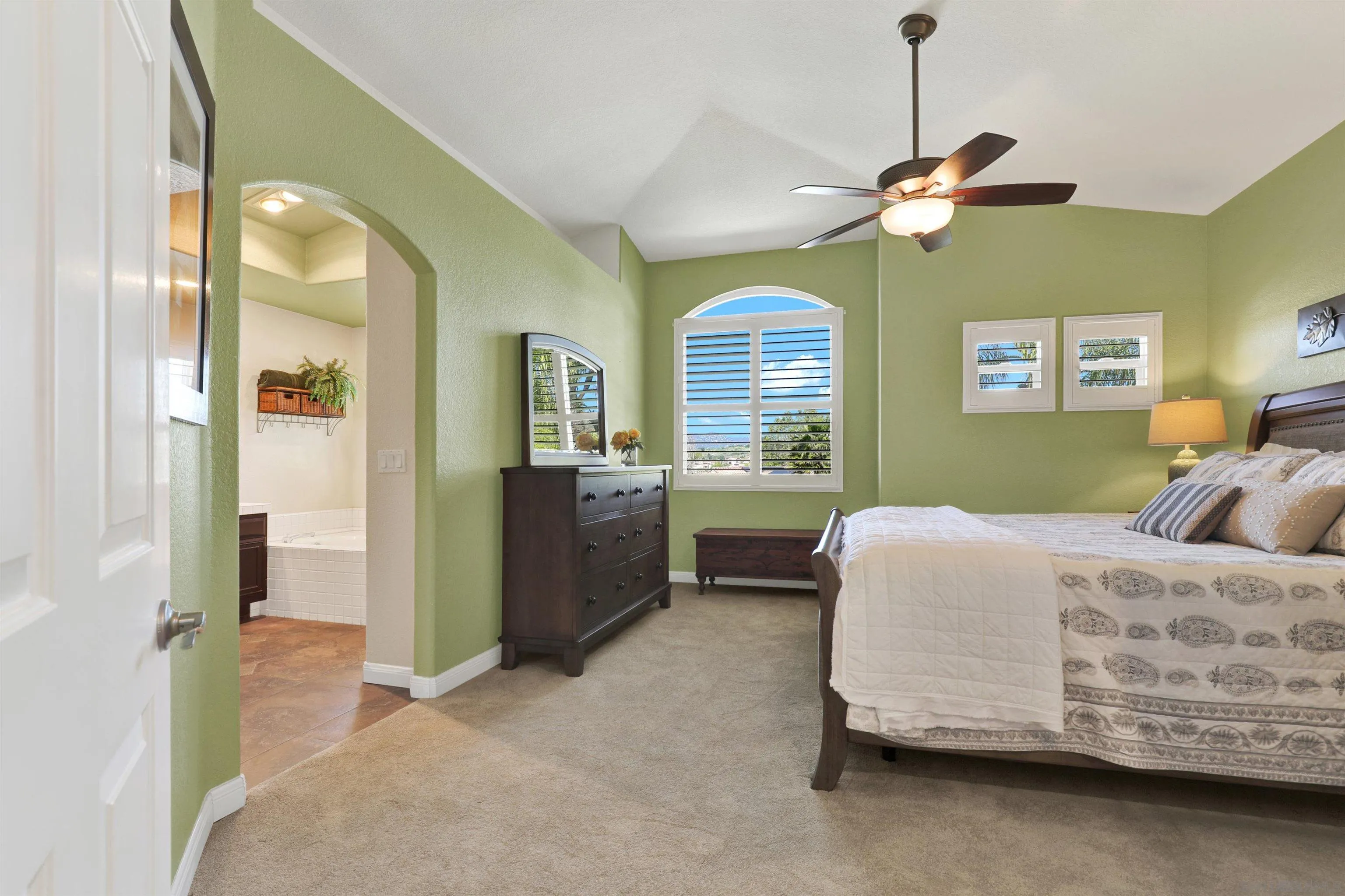 https://cdn.realtyfeed.com/cdn/127/260006004/e21a9a6bac23a5a3b1704667549fbd75.webp