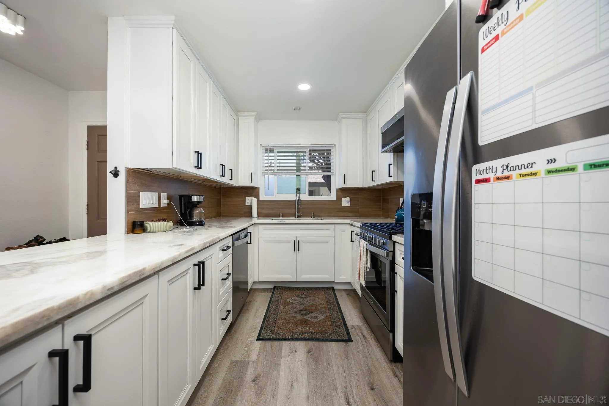 Photo #8: 260006005 Listing: Photo #8